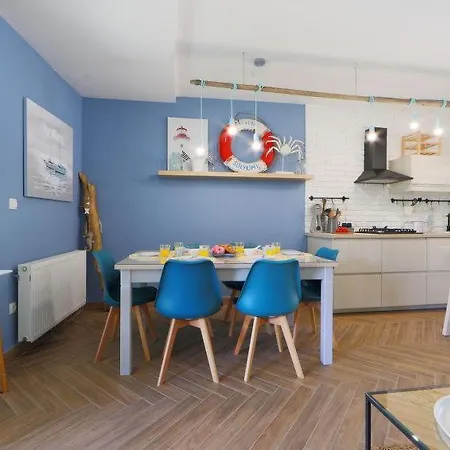 Apartment Vitorlas Apartman Zamardi