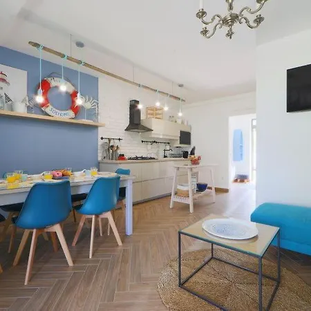Vitorlas Apartman Apartment *